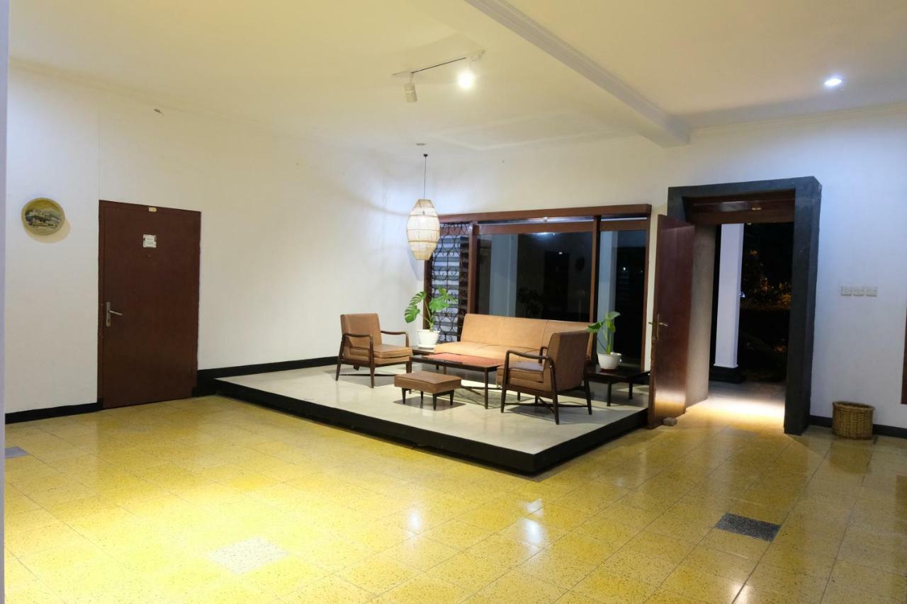 Rarem Bed&Breakfast Bandar Lampung Exterior foto