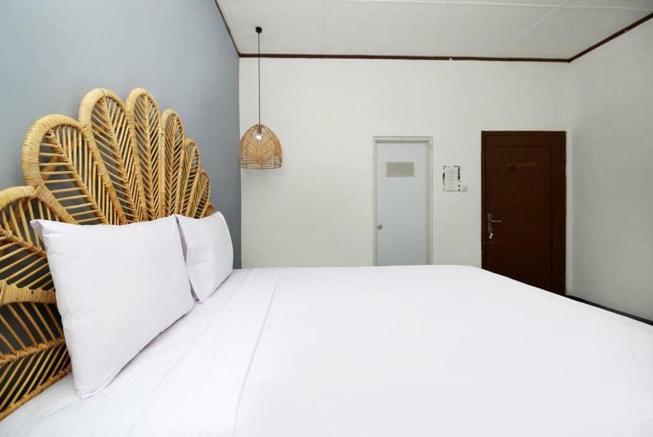 Rarem Bed&Breakfast Bandar Lampung Exterior foto