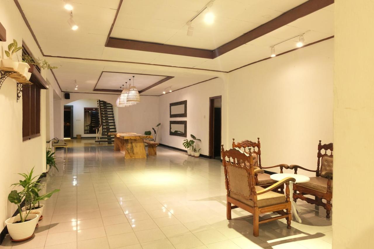 Rarem Bed&Breakfast Bandar Lampung Exterior foto